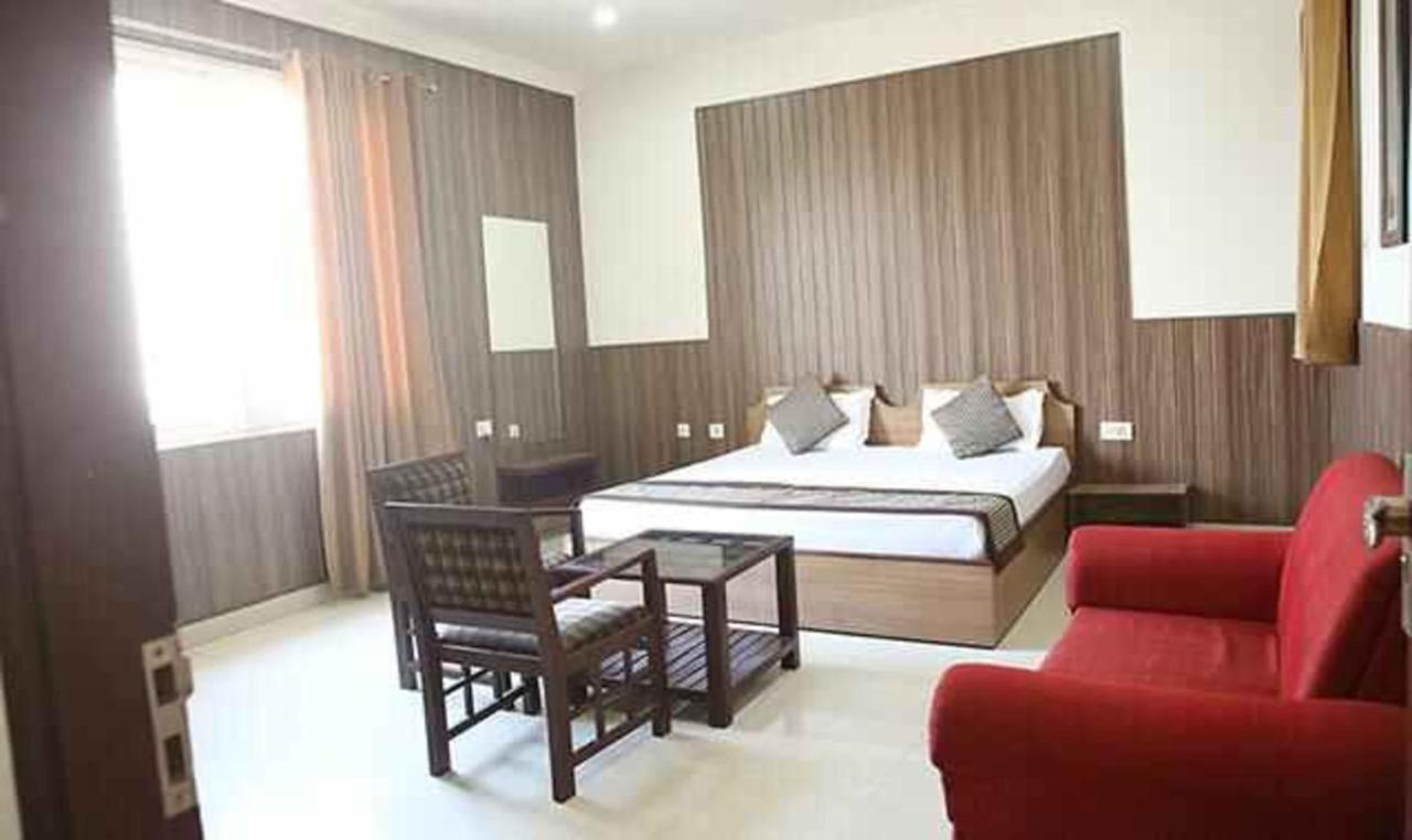 Fabhotel Corbett Inn Rudrapur Ngoại thất bức ảnh