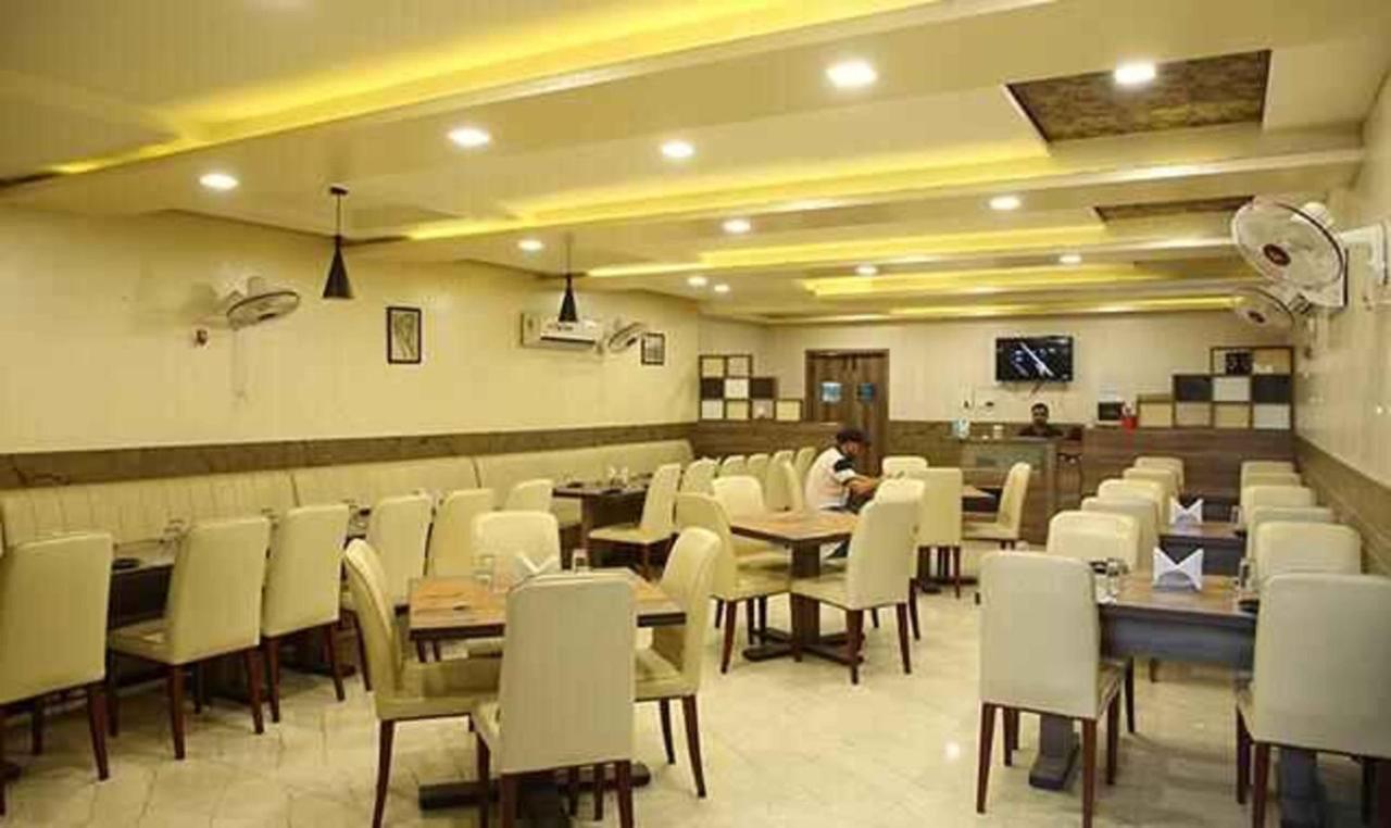 Fabhotel Corbett Inn Rudrapur Ngoại thất bức ảnh